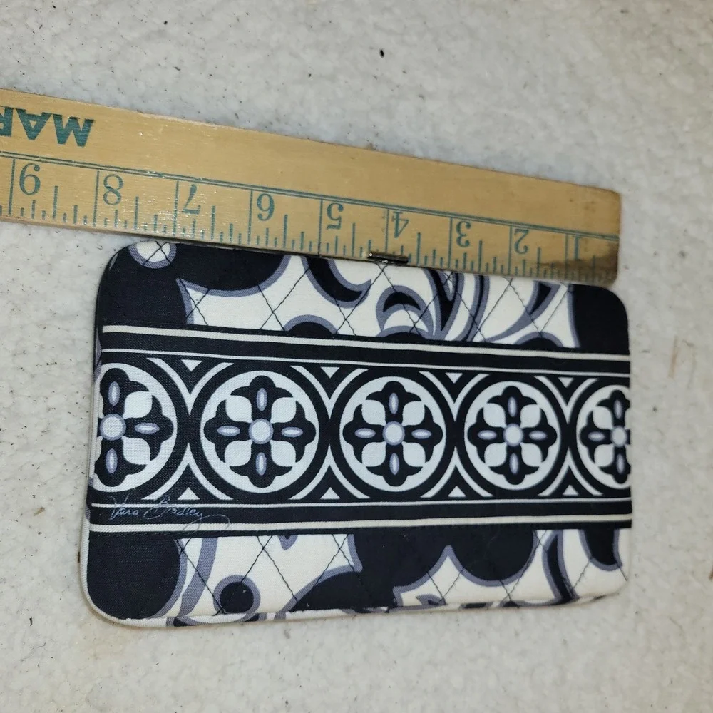 Vera Bradley Quilted‎ Bi Fold Cotton Purse/Wallet/Wristlet - Picture 4 of 6